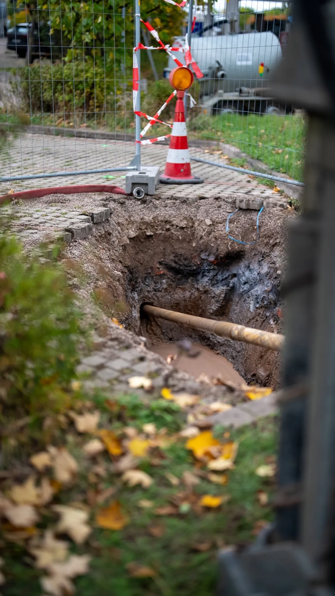 Zielgrube mit eingezogenem Rohr